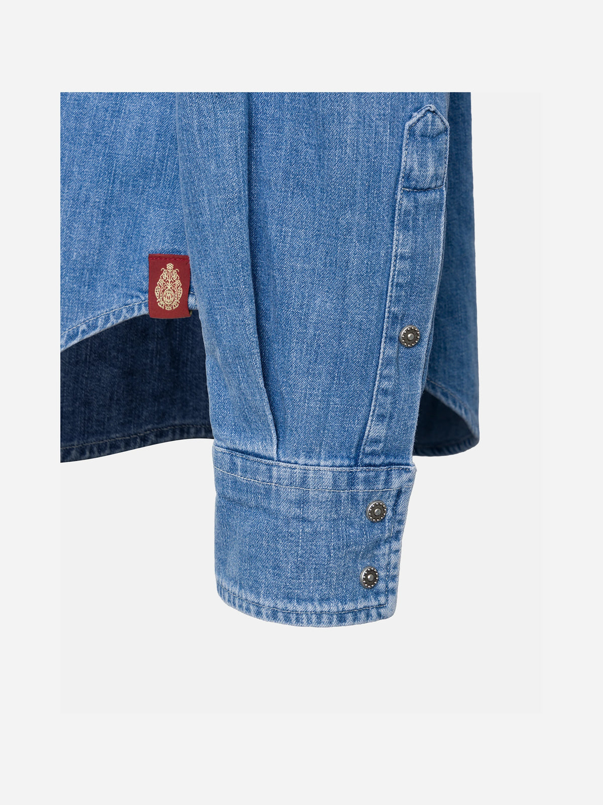 Camicia in denim con tasche blu - dettaglio del prodotto