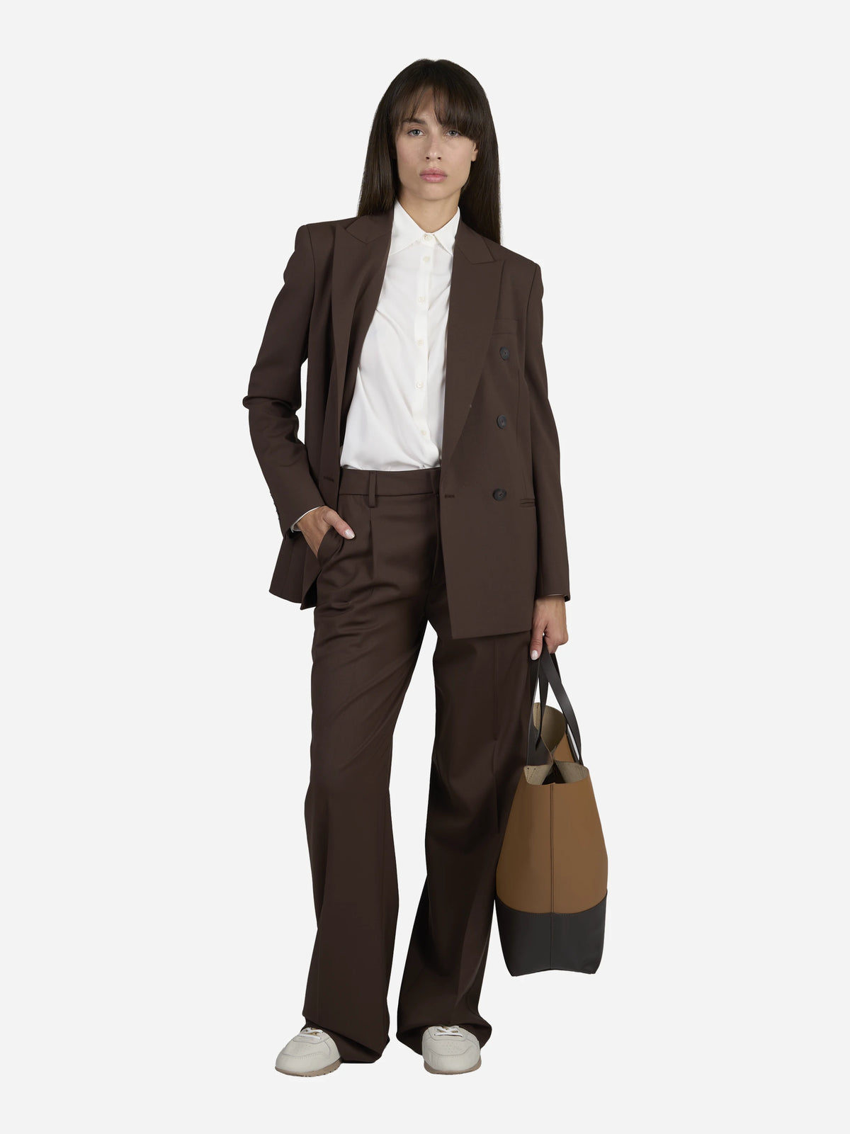Blazer doppiopetto regular in gabardine di lana - indossato, look completo