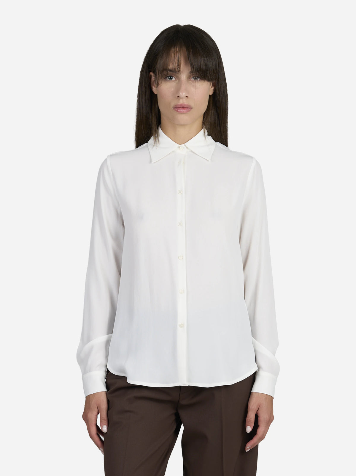 Camicia regular fit in crêpe de Chine misto seta - indossato, vista frontale