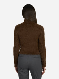 Maglia collo alto slim-fit marrone - indossato, vista posteriore
