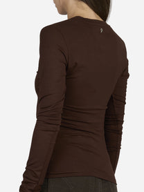 Maglia scollo a V slim-fit marrone - indossato, vista alternativa