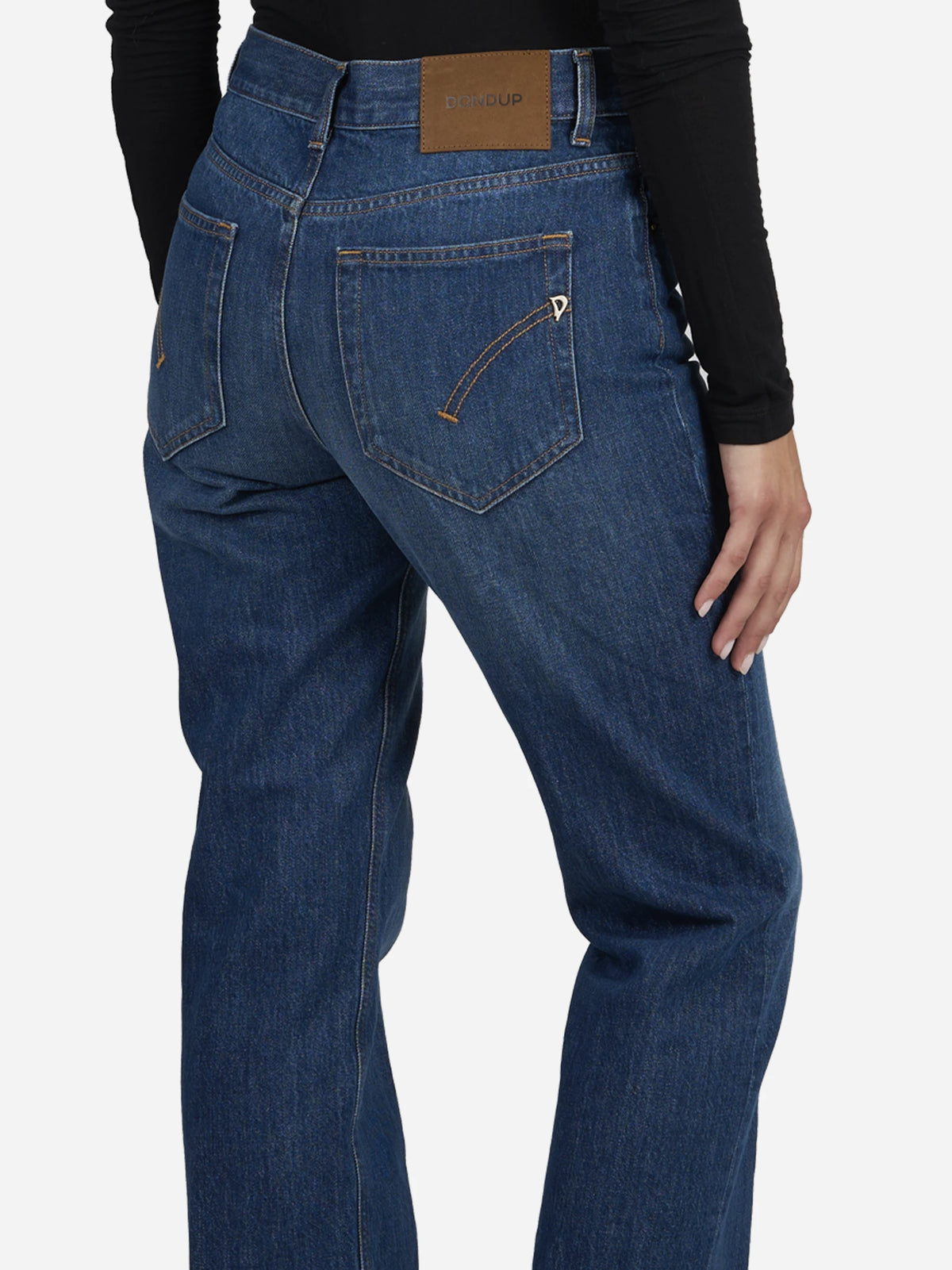 Jeans Dafne dritti blu - indossato, dettaglio prodotto