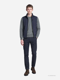 Pantalone Gaubert slim fit in cotone blu - indossato, look completo