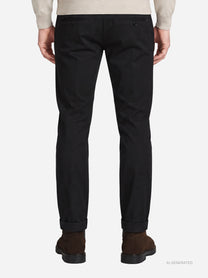 Pantalone Gaubert slim fit nero - indossato, vista posteriore