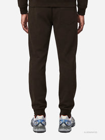 Pantaloni jogging in felpa marroni - indossato, vista posteriore