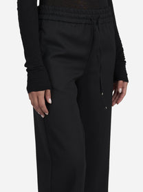 Pantaloni Marisol jogging neri - dettaglio indossato