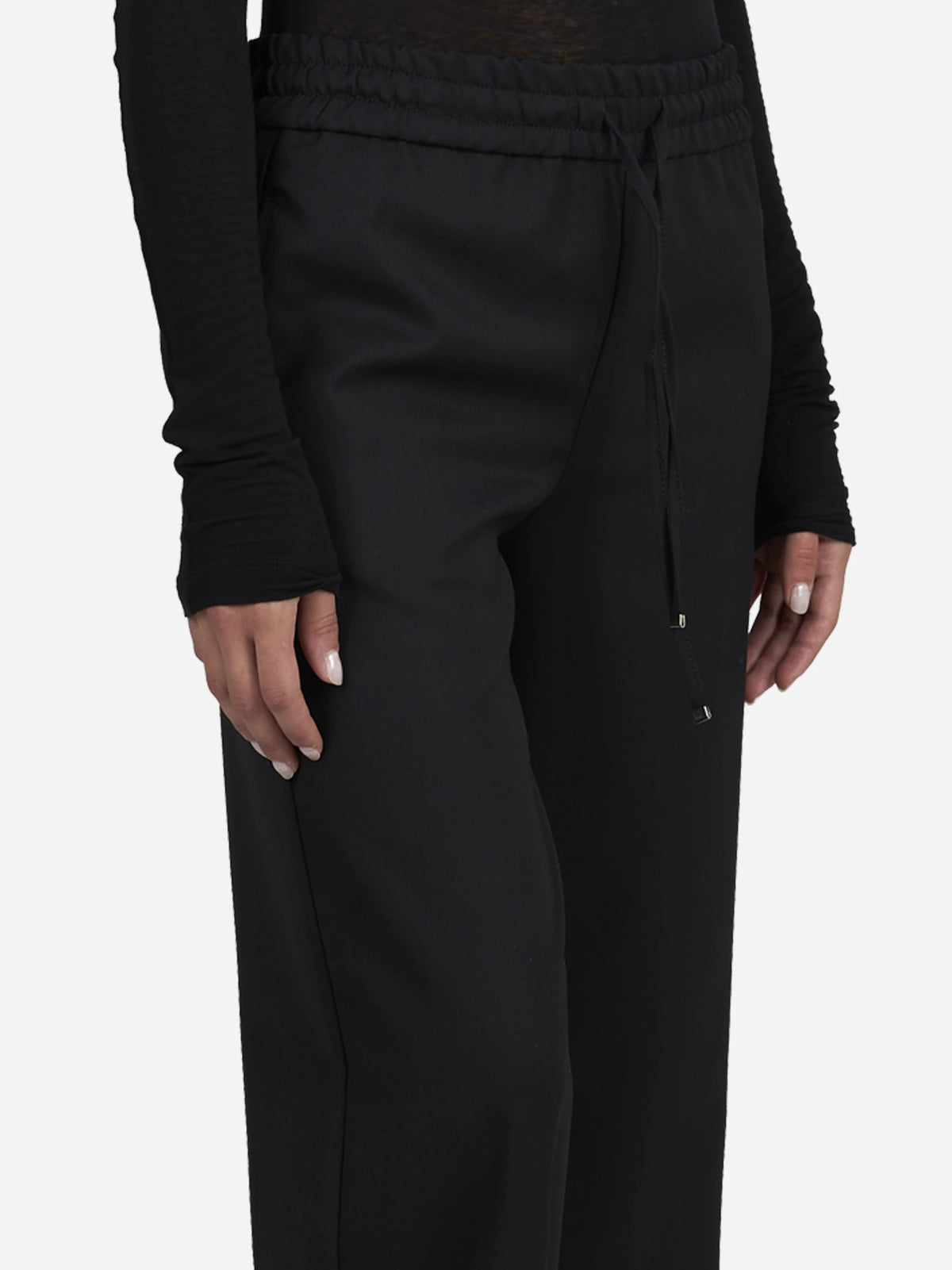 Pantaloni Marisol jogging neri - dettaglio indossato