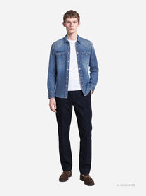 Camicia texana regular-fit in denim blu - indossato, look completo