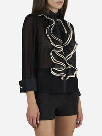 Camicia in georgette con ruches - dettaglio indossato