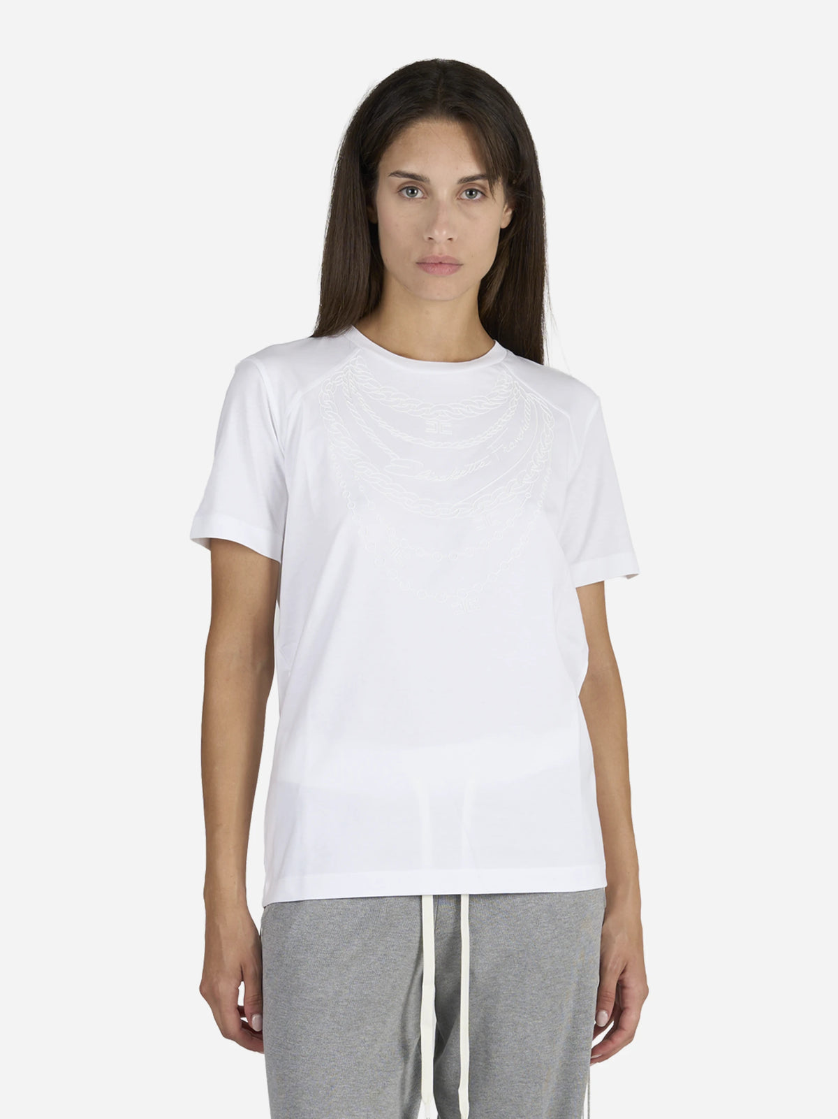 T-shirt girocollo in cotone bianca - indossato, vista frontale