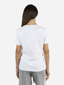 T-shirt girocollo in cotone bianca - indossato, vista posteriore