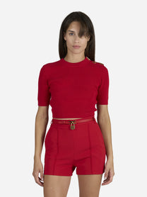 Top in maglia con dettagli gioiello rosso - indossato, vista frontale
