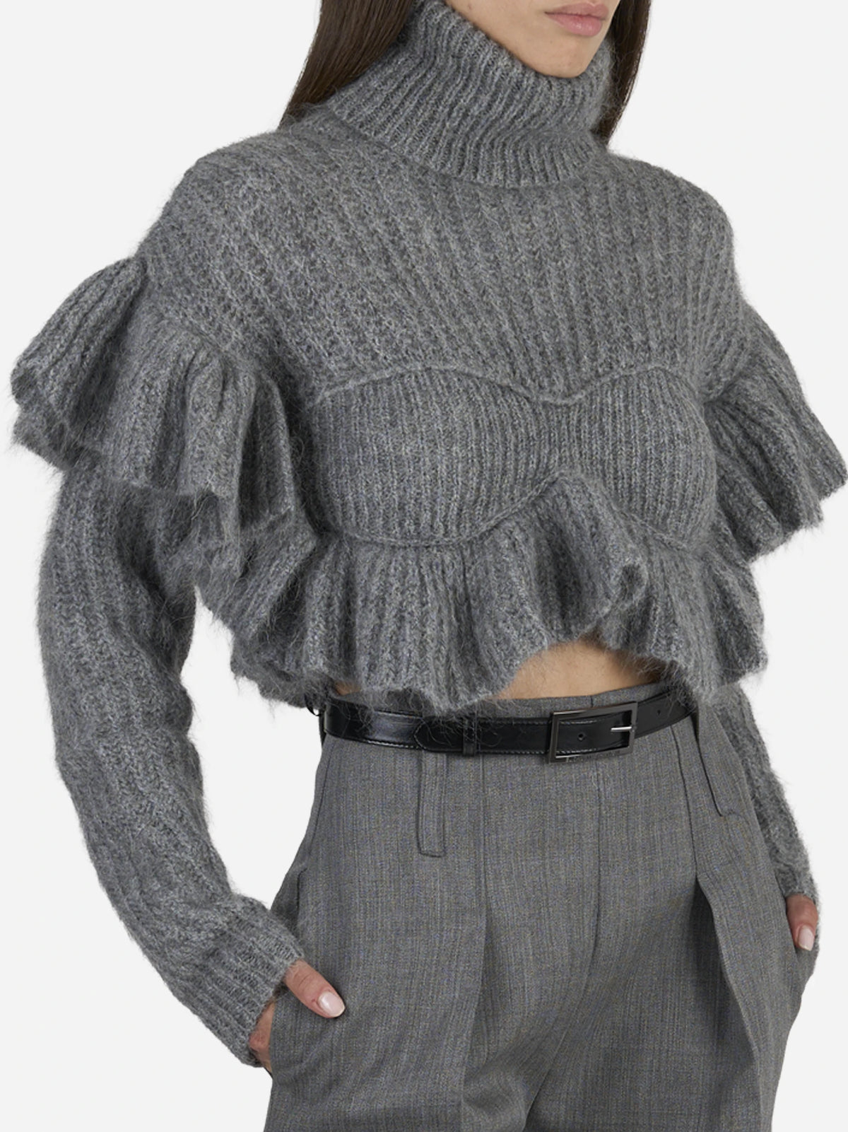 Pullover in mohair con volant - dettaglio indossato