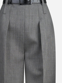 Pantaloni in lana vergine con cintura - dettaglio del prodotto