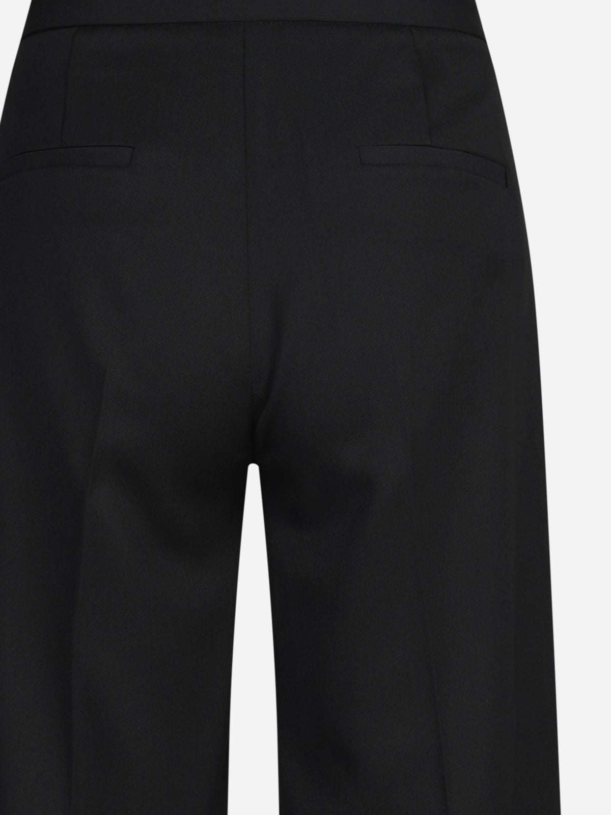 Pantaloni ampi in gabardina neri - dettaglio del prodotto
