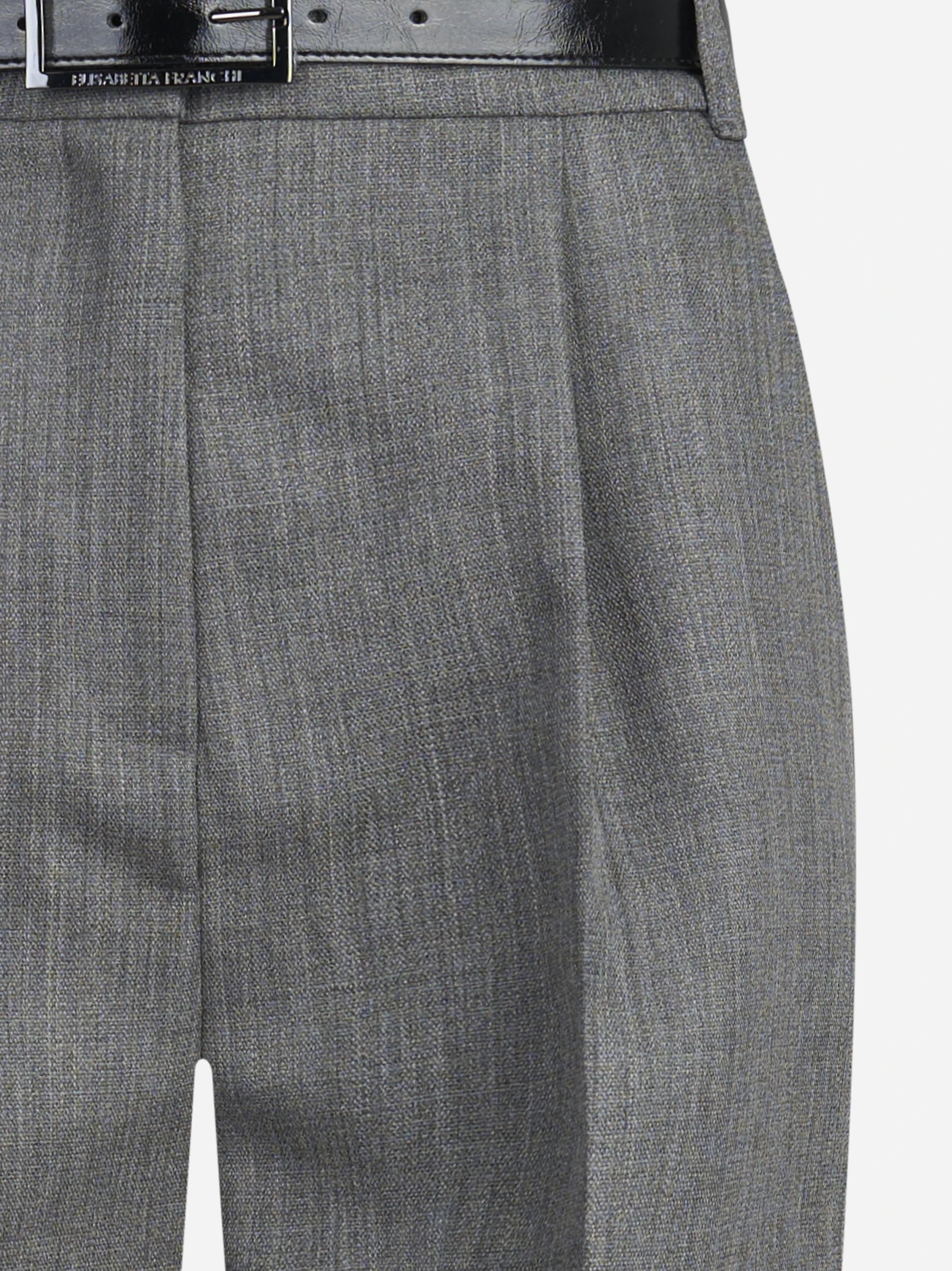Shorts in lana vergine con cintura - dettaglio del prodotto