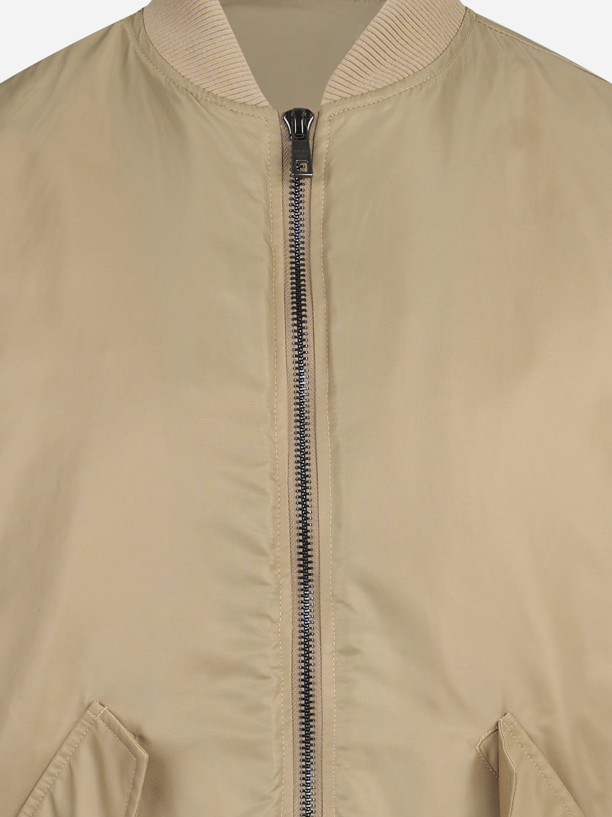 Bomber oversize tecnico beige con interno removibile - dettaglio del prodotto