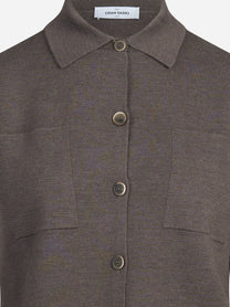 Camicia in maglia di lana vergine marrone - dettaglio del prodotto