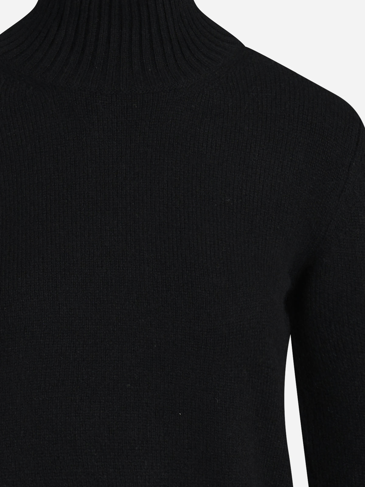 Lupetto in cashmere nero - dettaglio del prodotto