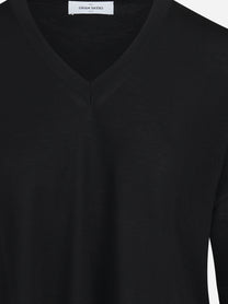 Maglia oversize con scollo a V nero - dettaglio del prodotto