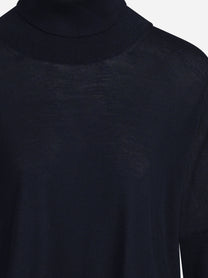 Dolcevita oversize in lana vergine blu - dettaglio del prodotto