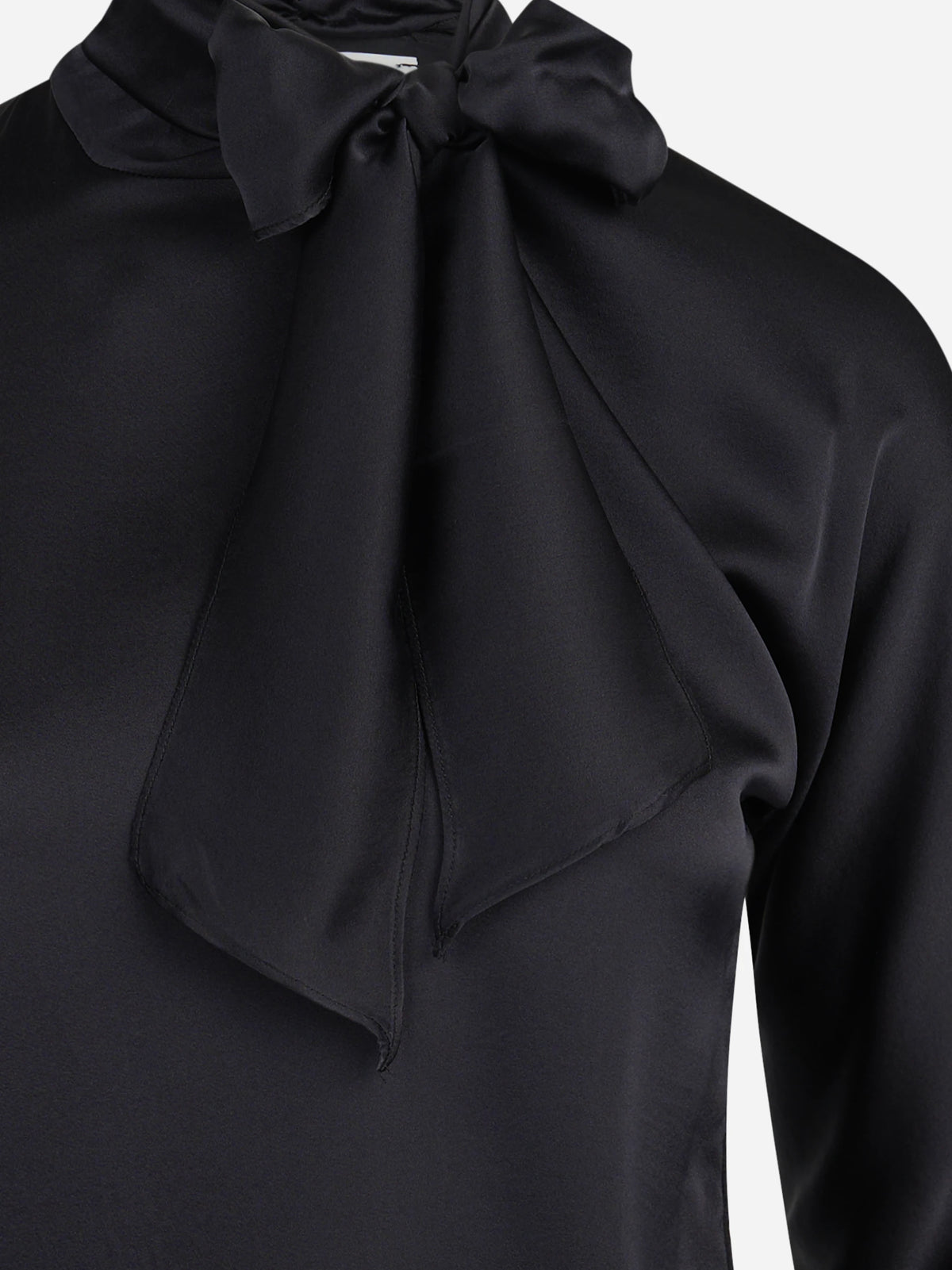 Blusa in raso di seta con fiocco nera - dettaglio del prodotto
