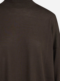 Maglia dolcevita oversize marrone - dettaglio del prodotto