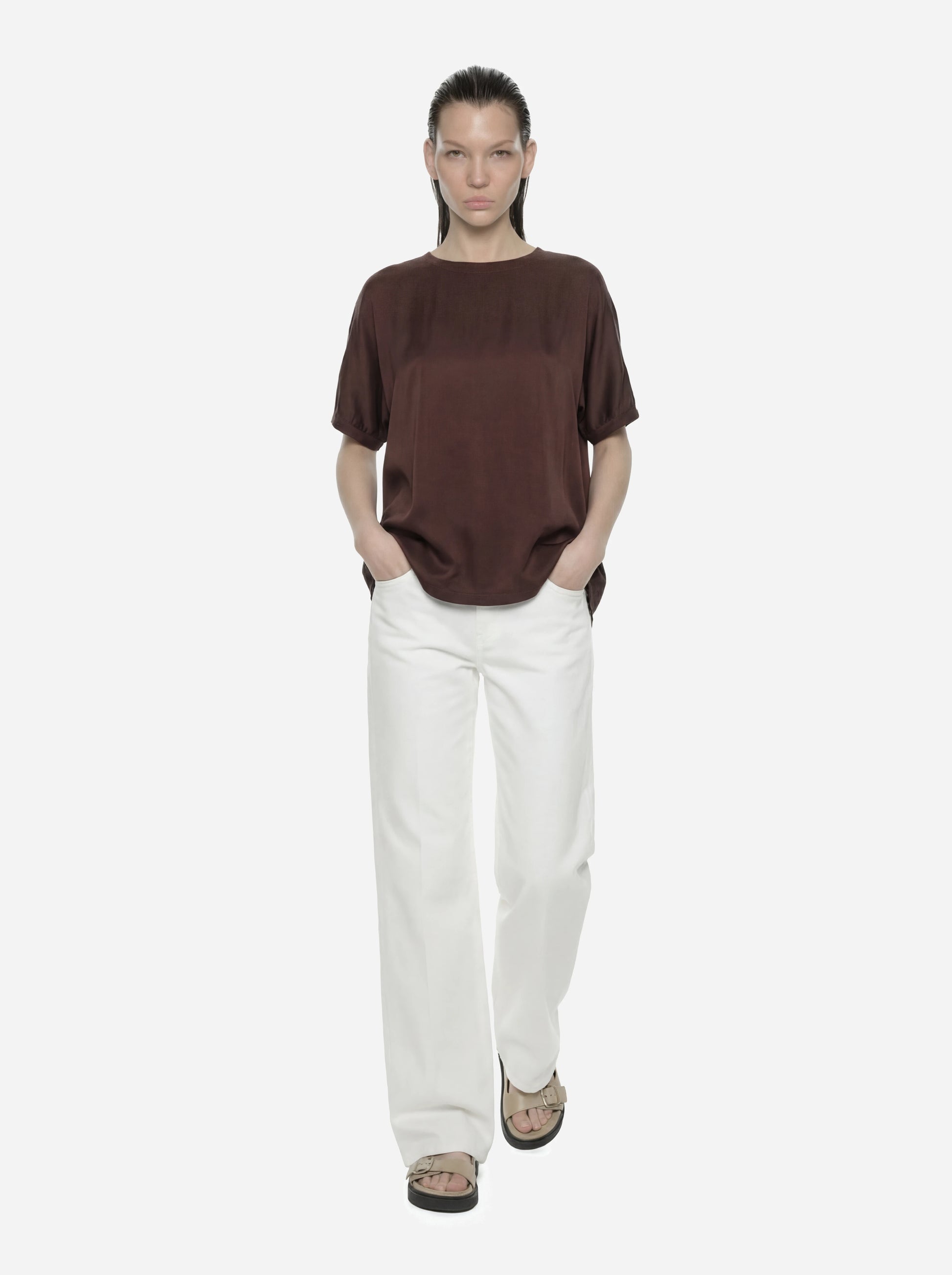 T-shirt Over in seta marrone