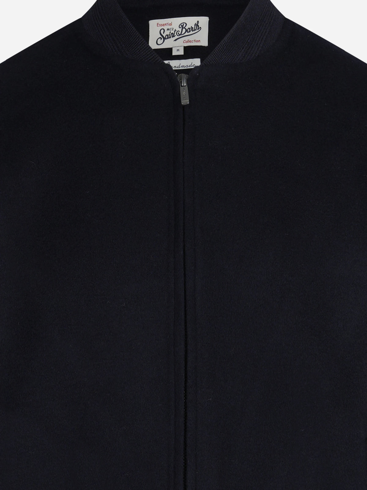 Bomber Camden in misto lana blu - dettaglio del ricamo o della costruzione
