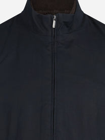 Gilet Edgar cerato con interno teddy blu - dettaglio del ricamo o della costruzione