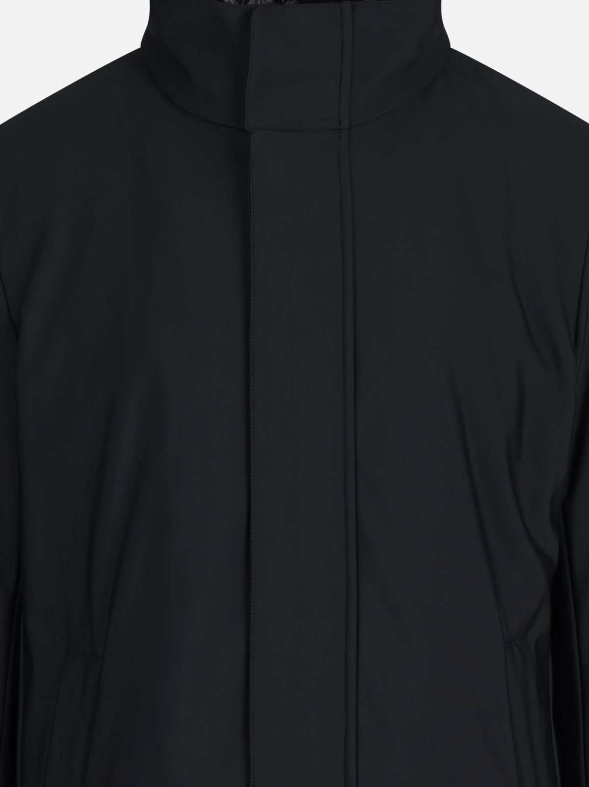 Cappotto tecnico imbottito nero - dettaglio del prodotto