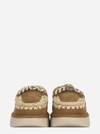 Sabot Bounce Clog Metal Logo in suede marrone - vista frontale