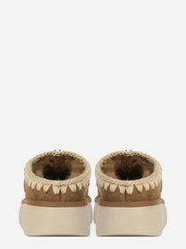 Sabot Bounce Clog Metal Logo in suede marrone - vista posteriore