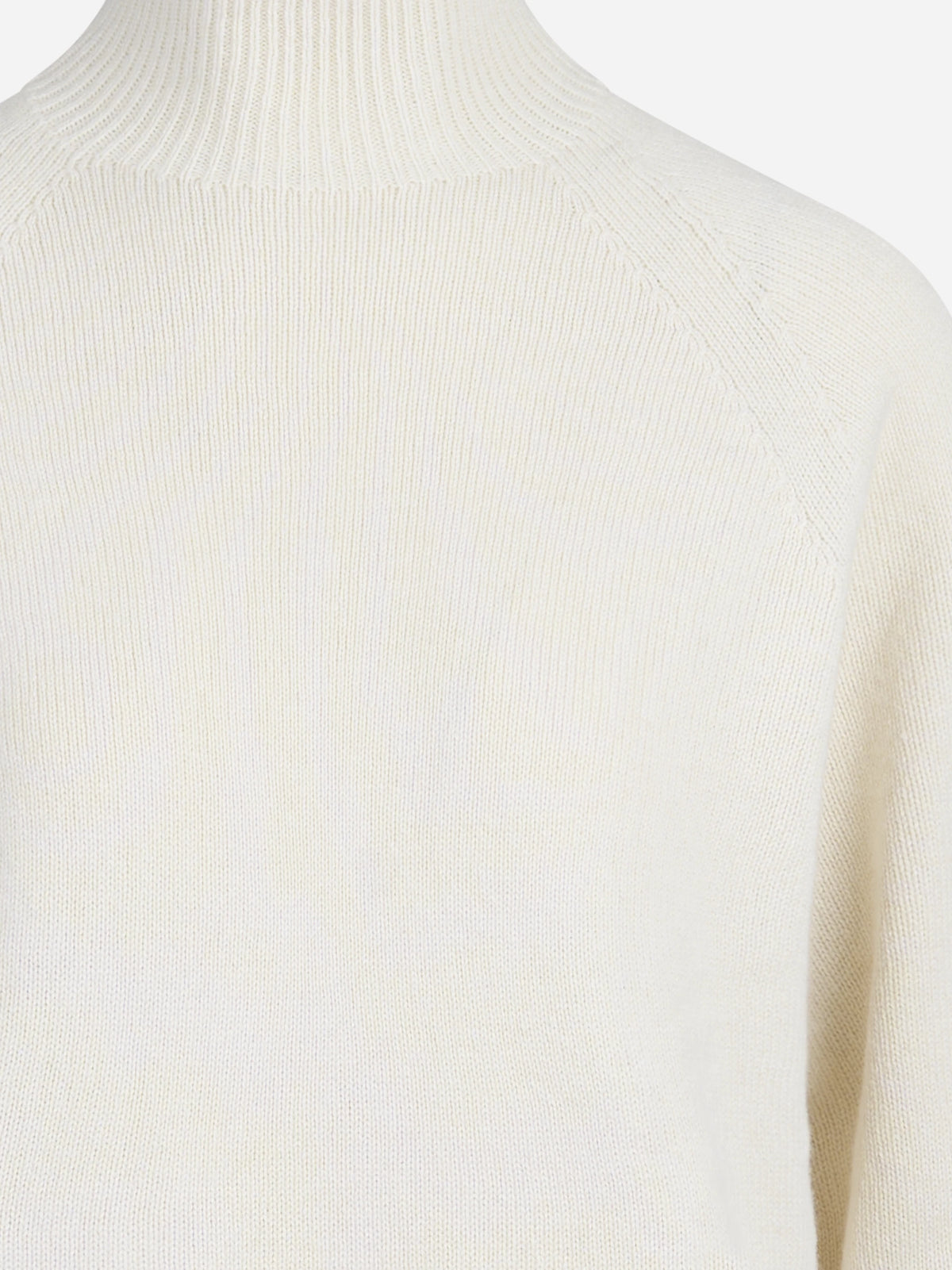 Maglia a collo alto in lana seta e cashmere bianca - dettaglio del prodotto