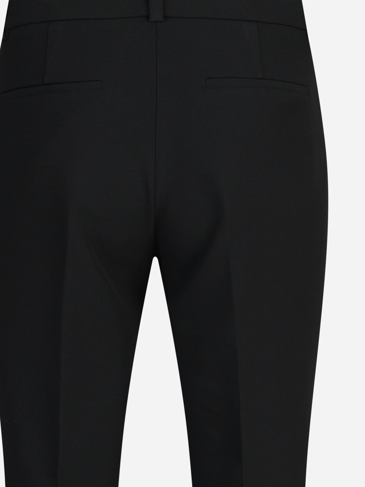 Pantaloni a sigaretta stretch neri - dettaglio del prodotto