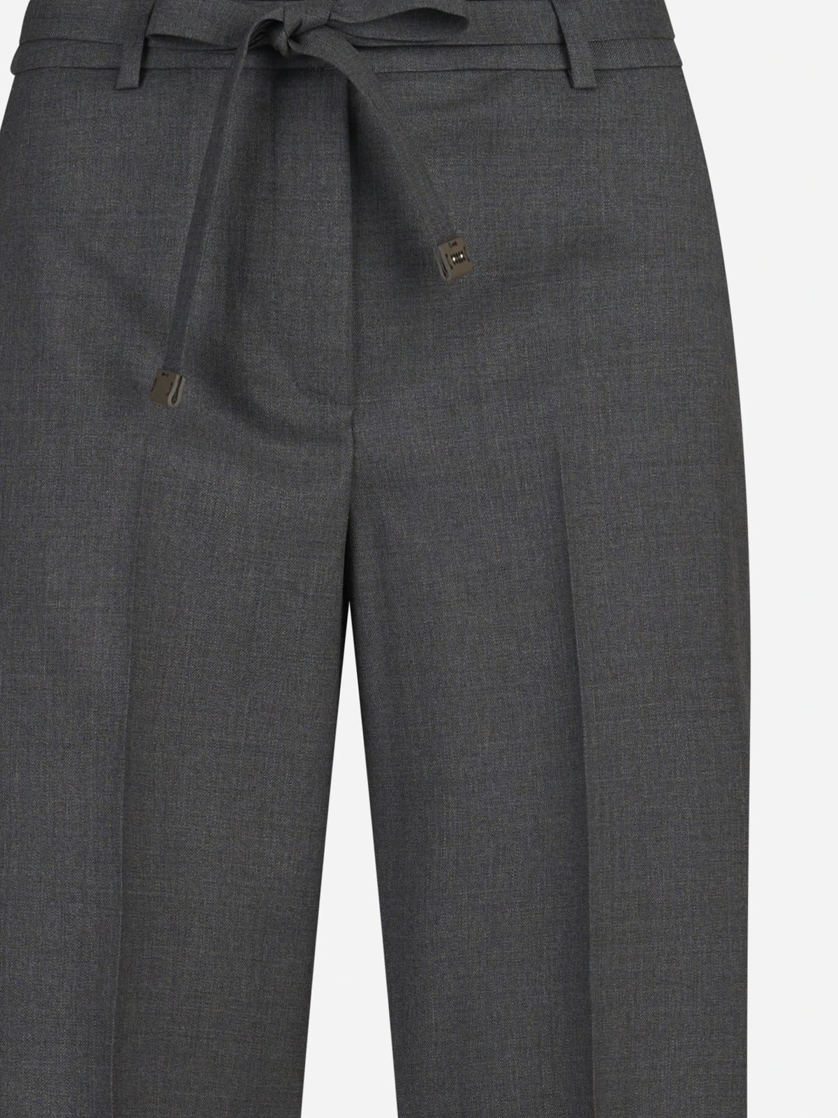 Pantaloni palazzo in gabardina di lana grigi - dettaglio della cintura e delle pinces