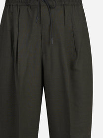 Pantaloni Wide Active in tela stretch verdi - dettaglio del prodotto