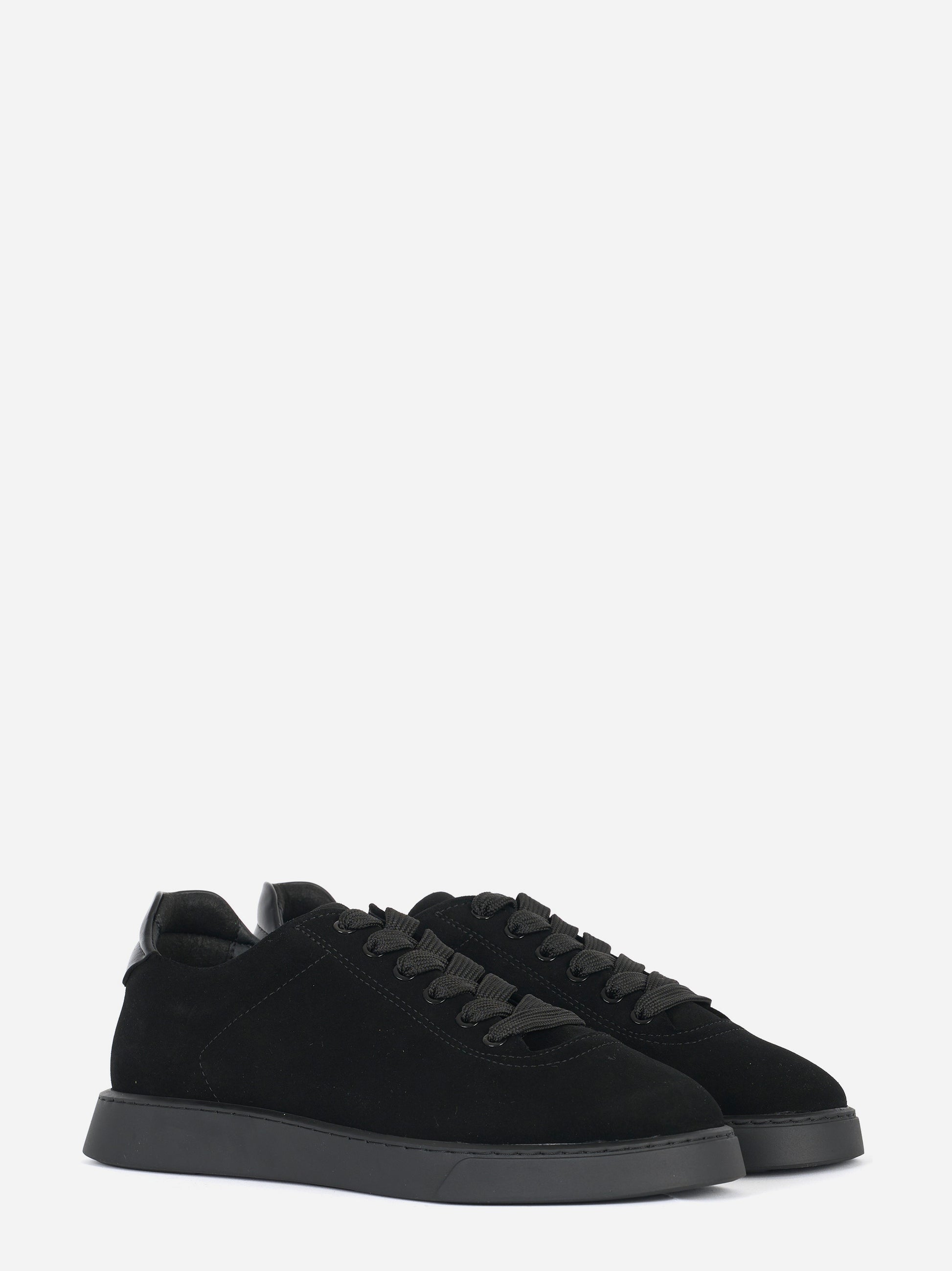 Sneakers Referenc Studios The Cassetta in suede nero tre quarti