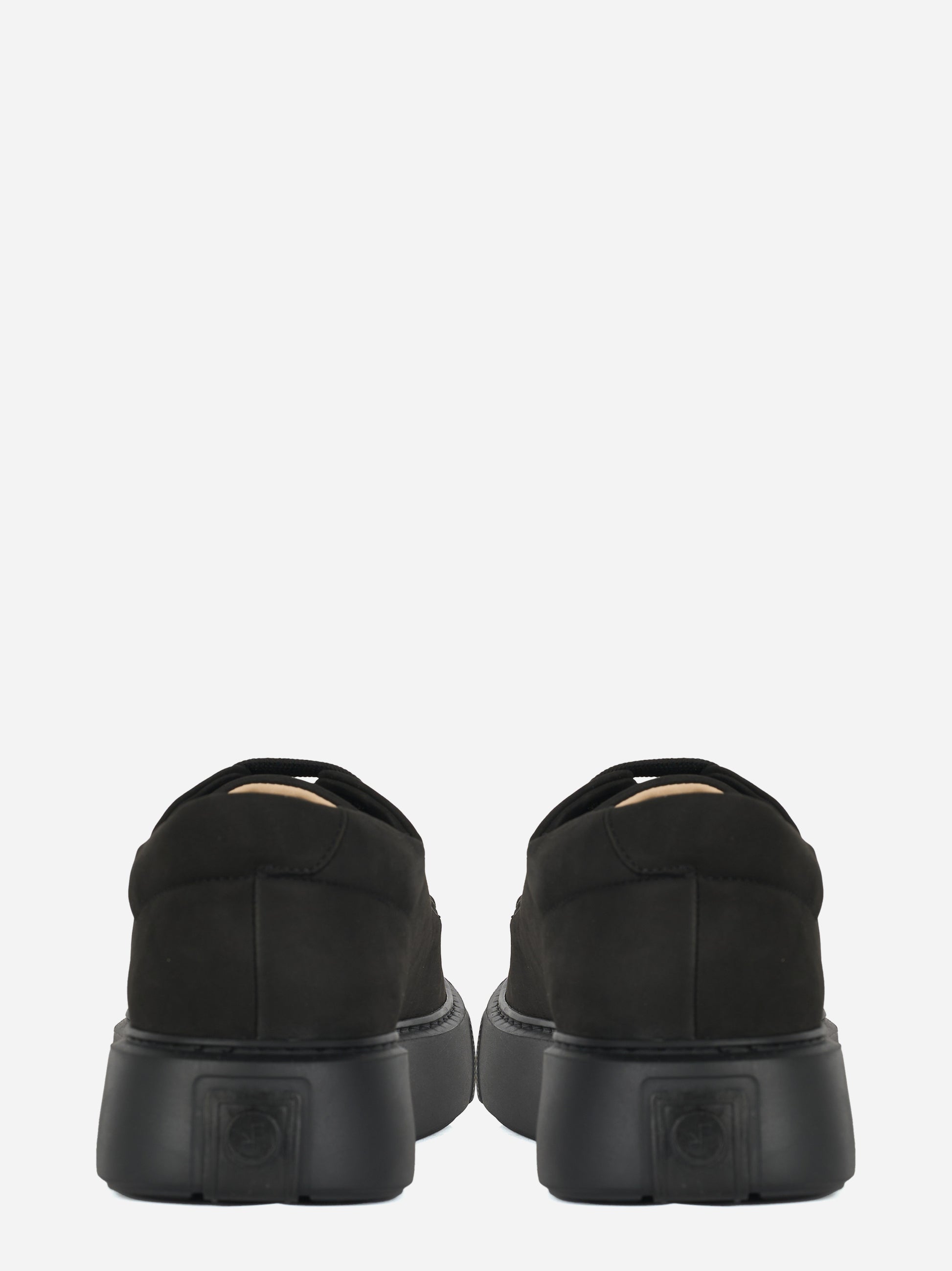 Sneakers The Tahoe in nabuk nero Referencestudio vista posteriore