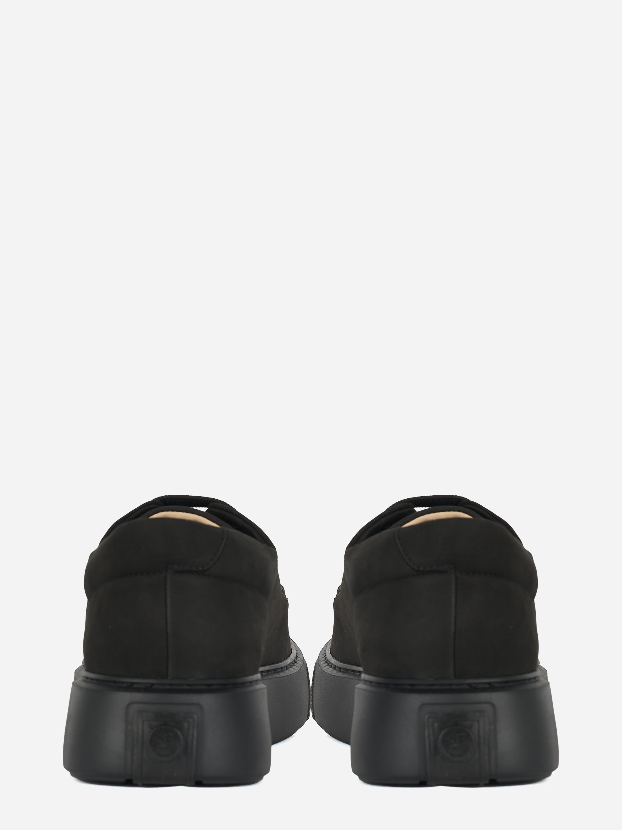 Sneakers The Tahoe in nabuk nero Referencestudio vista posteriore