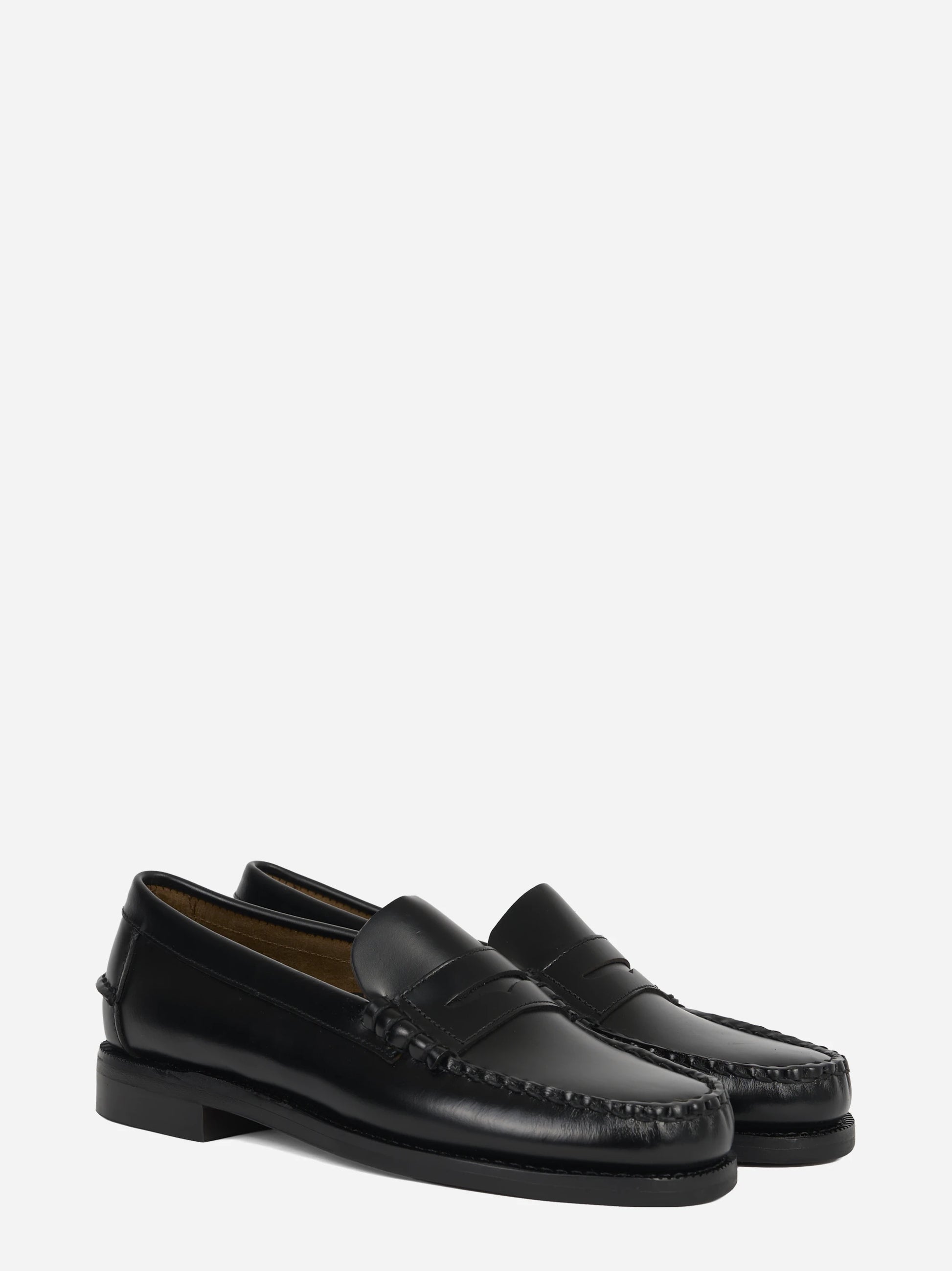 Mocassino Classic Dan in pelle nera - vista tre quarti