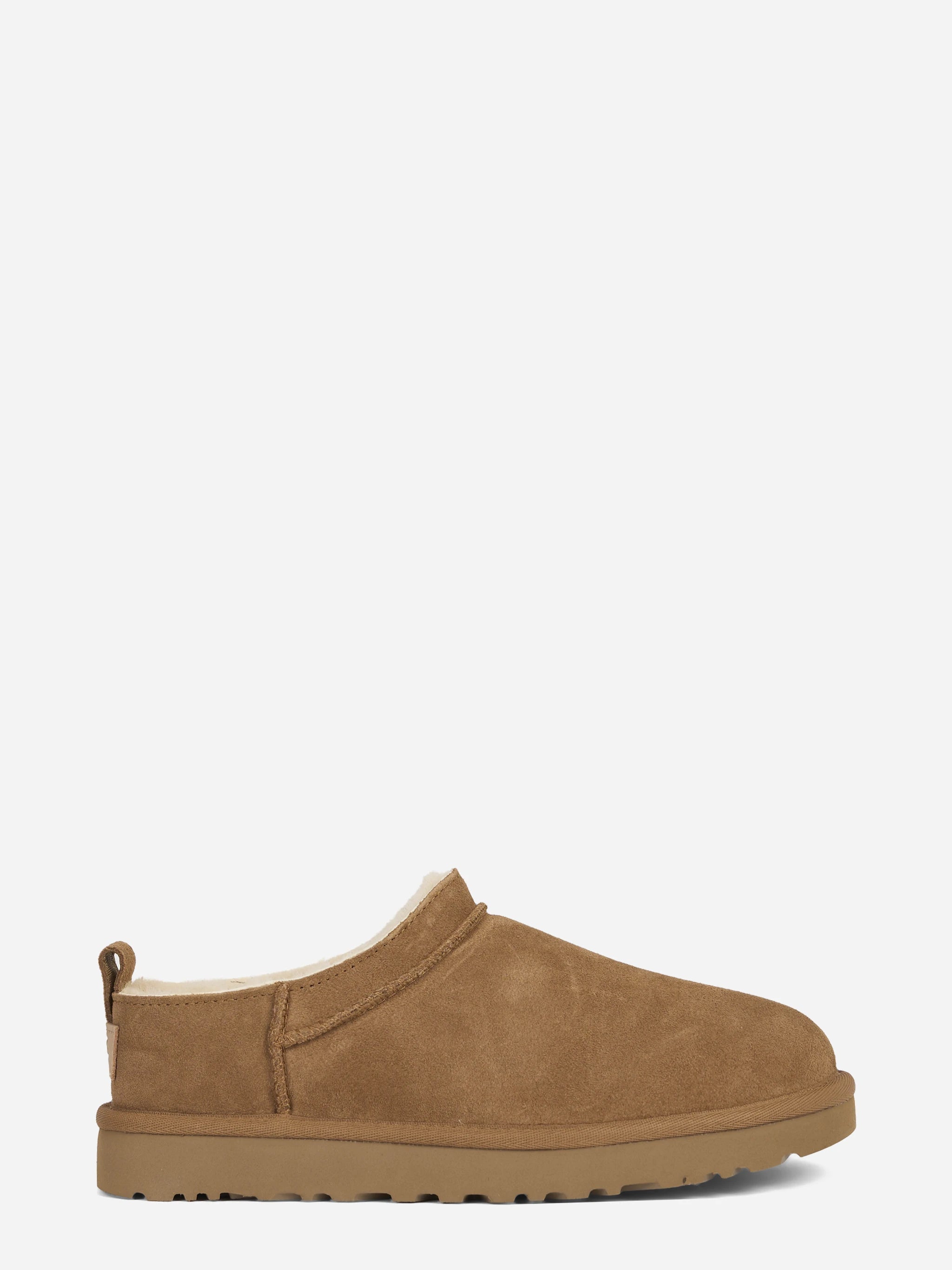 Stivaletto Classic Micro in camoscio Chestnut - vista laterale