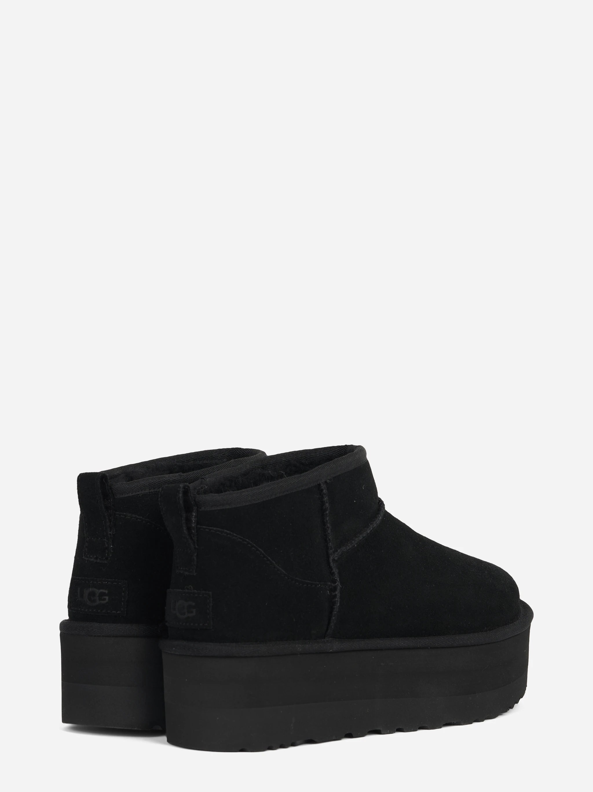 Stivaletto Classic Ultra Mini Platform in camoscio nero - dettaglio della suola