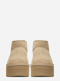 Stivaletto Classic Ultra Mini Platform in camoscio Sand - vista frontale